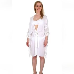 NWOT Olympia Beach Fashion beach coverup. White. Size 14. Embroidery.